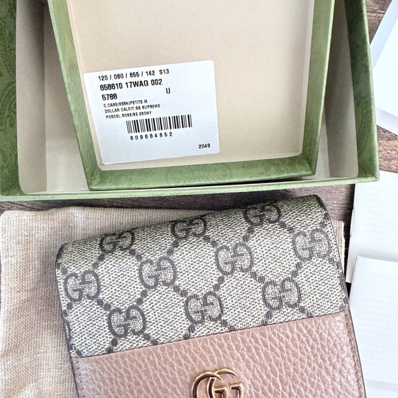 Gucci Women's Wallet - Picture 3 of 14